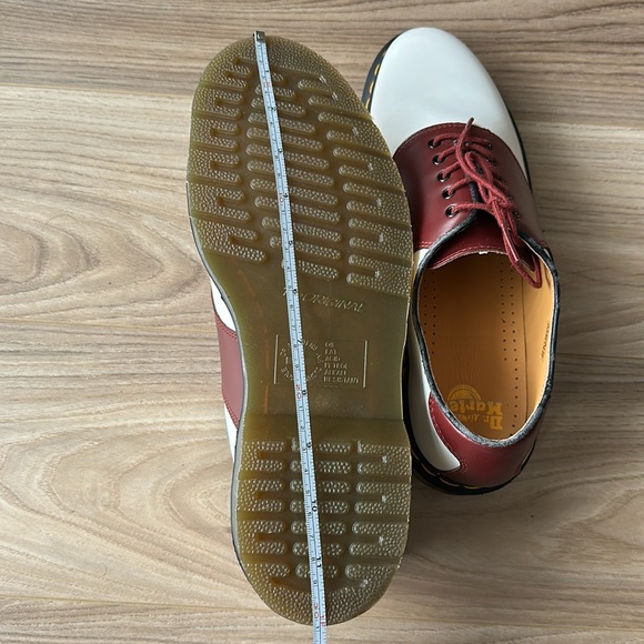 Dr. Martens Oxford Two-Tone Shoes - Picture 9 of 13